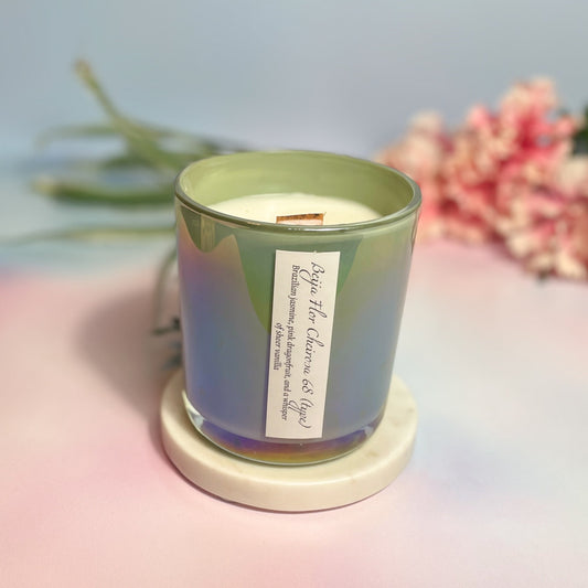 Beija Flor Type Candle made with Coco apricot creme wax and a crackling wooden wick